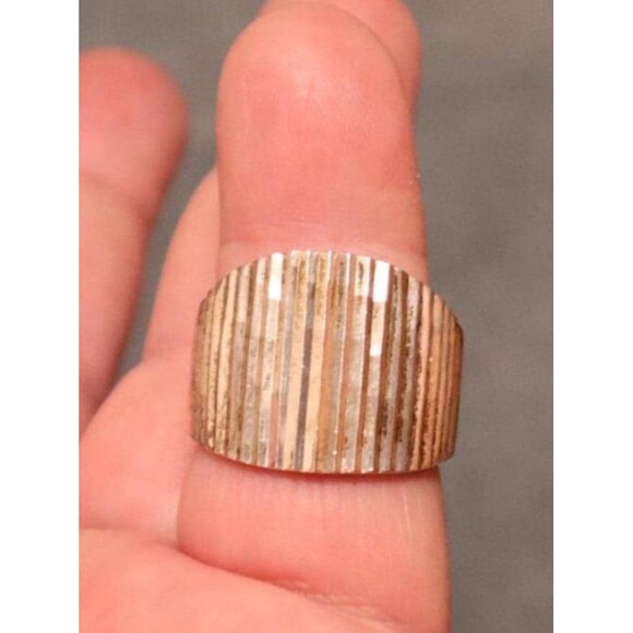 Vintage Sterling Modernistic Ring Size 9 Wide Ribbed Large SU - Picture 1 of 5